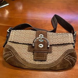 Beautiful vintage leather purse from coach